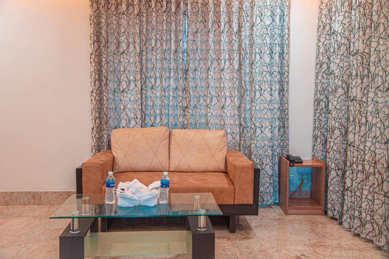 Park Avenue Suites Коимбатур Экстерьер фото